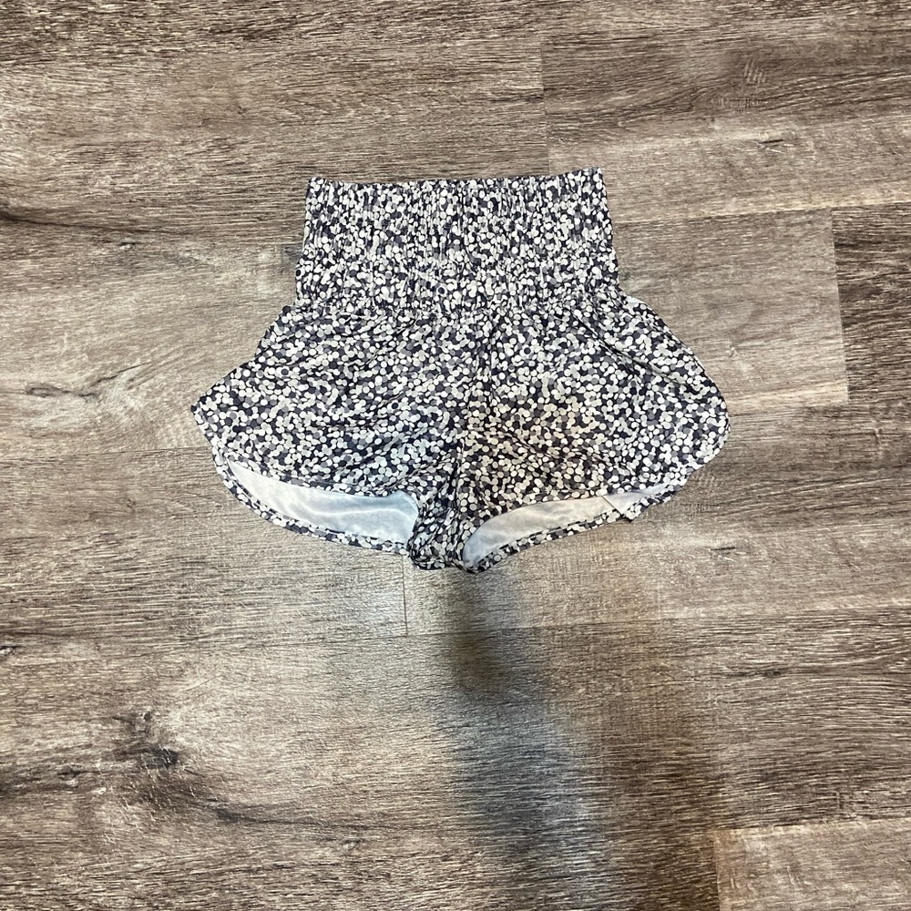 Love & pineapple shorts
